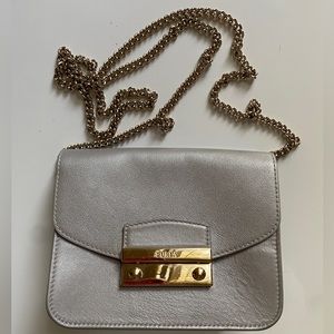 FURLA JULIA  SAFFIANO LEATHER SMALL CROSSBODY BAG